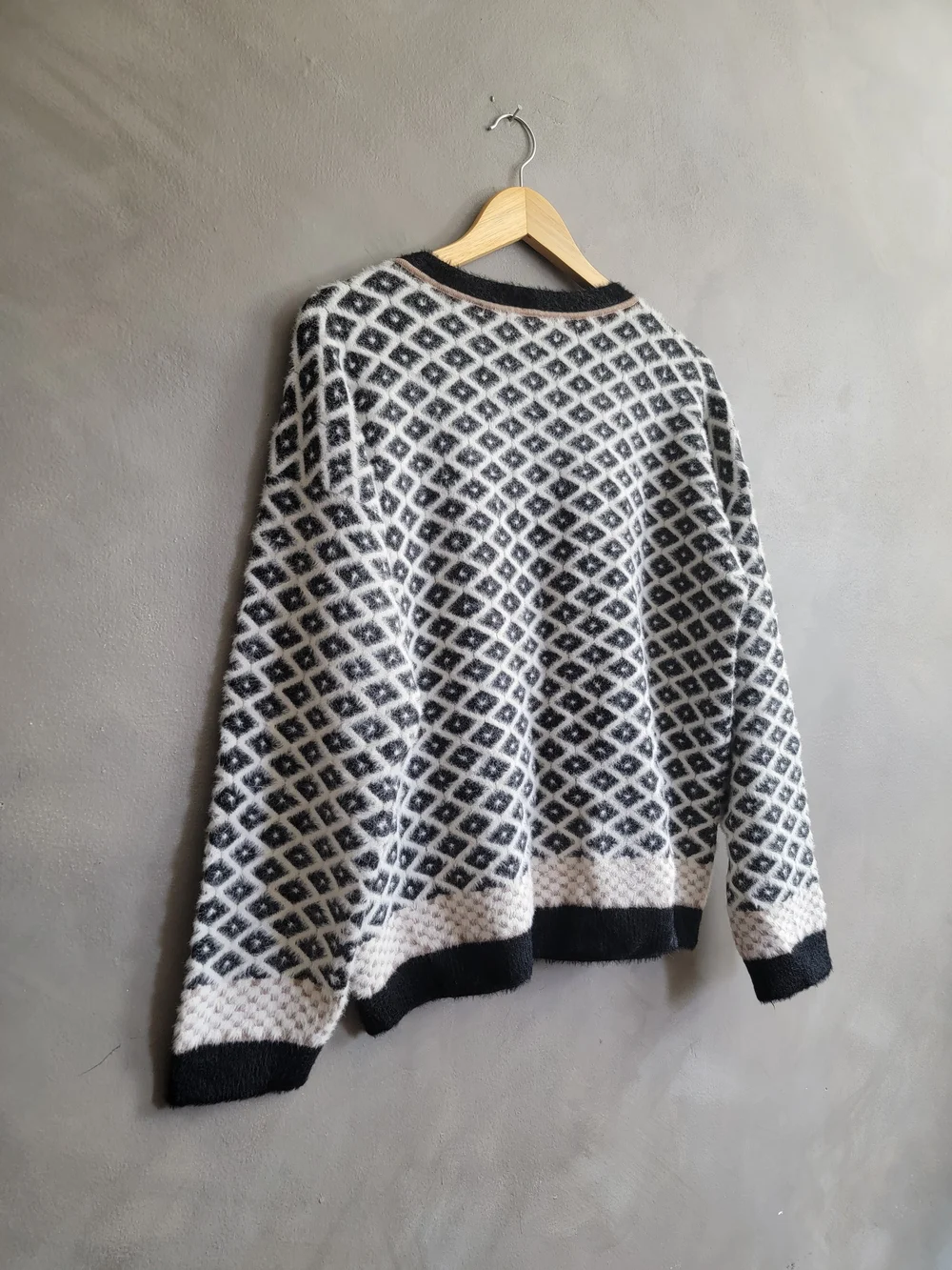 Cyrus Black and White Geometric Crewneck Sweater Medium